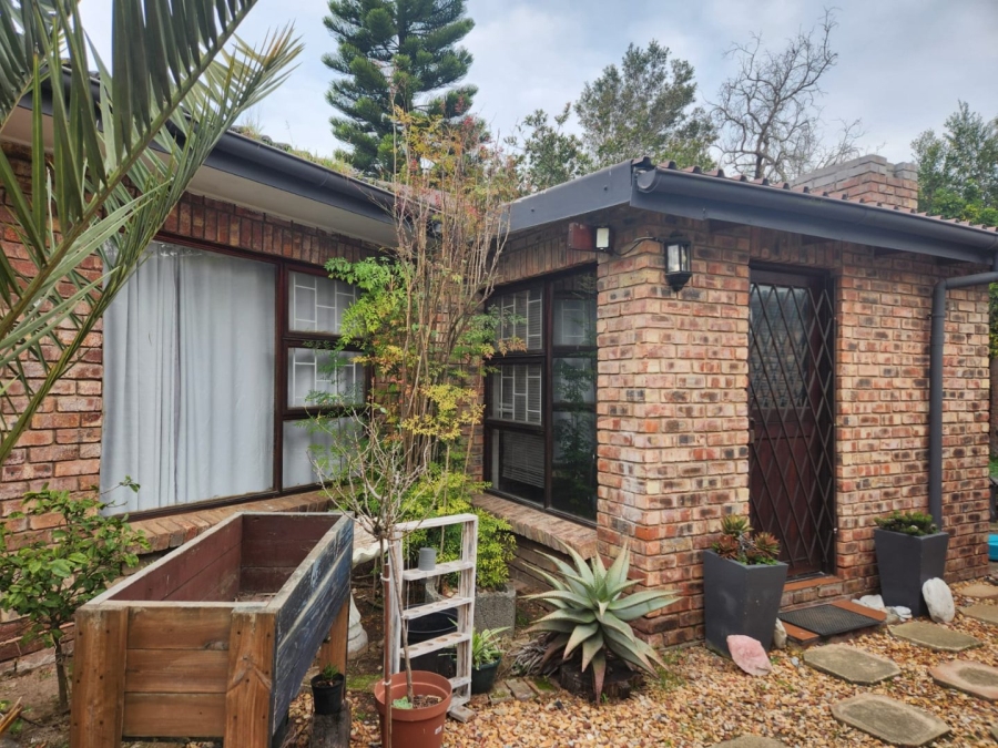 3 Bedroom Property for Sale in Loerie Park Western Cape